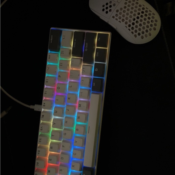 White RGB Mechanical Keyboard - Picture 3 of 4